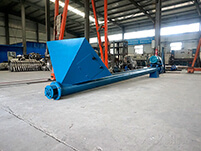 螺旋輸送機(jī)的輸送結(jié)構(gòu)為：螺旋機(jī)殼，螺旋軸，螺旋葉片，螺旋電機(jī)等多個(gè)部件的使用。